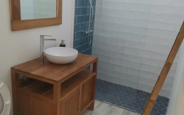 Bel appartement T4 vue mer sur la Marina du Gosier