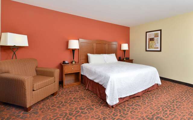 Hampton Inn Clinton, IA