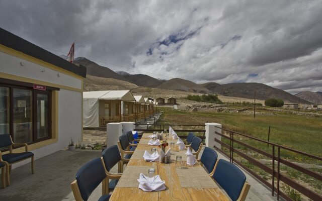 Pangong Retreat Camp