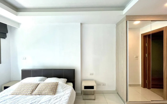 Laguna Beach Resort 2 by PSR ASIA