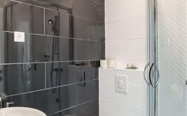 Boutique Rooms - With Pool - 6 - R203