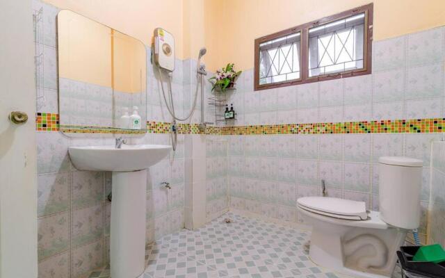 Bangsaphan Paradise Blue House 230 m. to the beach