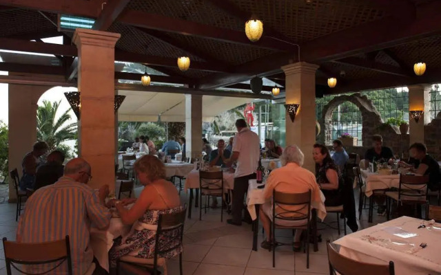 Apollon Annexe