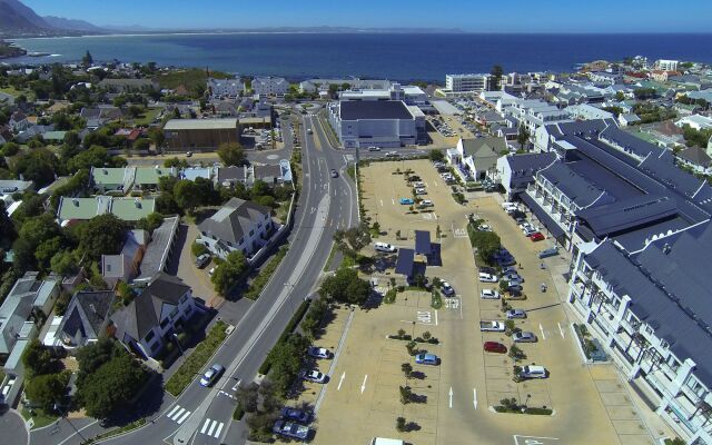 Whale Coast All-Suite-Hotel