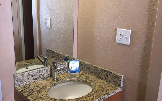 Travelodge by Wyndham Lakeland