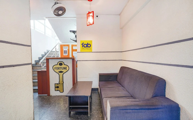 Fabhotel Emirates Inn