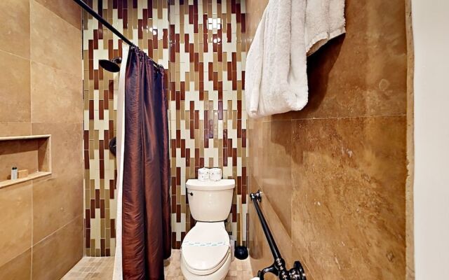 Selleck Condo by RedAwning