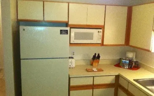 River Oaks Apartments