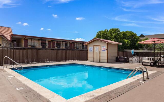 Econo Lodge