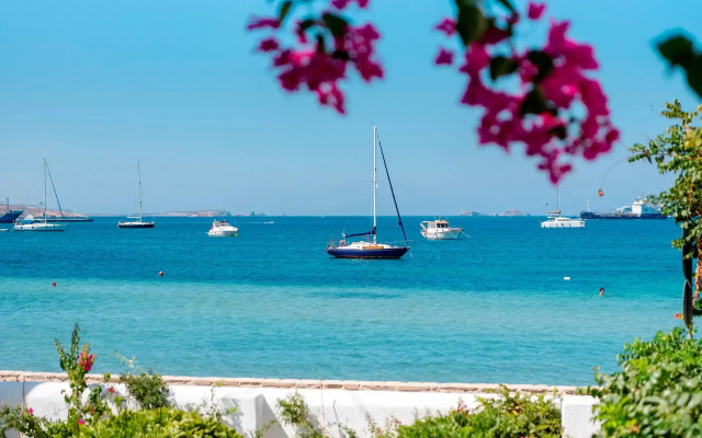 Irene Hotel & Studios | Beachfront