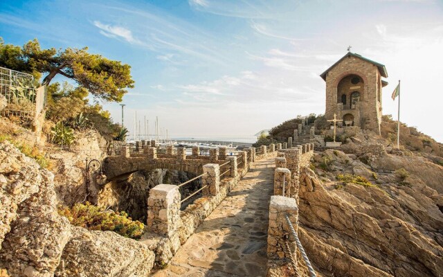 Beautiful Apartment in Albenga With 2 Bedrooms and Wifi