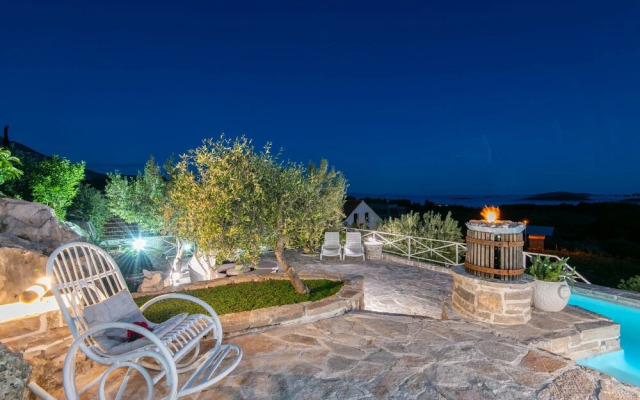 The Hidden Treasure Village - 3 Villas