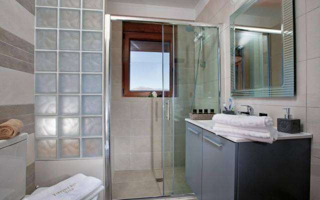 Cretan Vineyard Hill Villa Private Pool, Panoramic View, Beautiful Vineyard