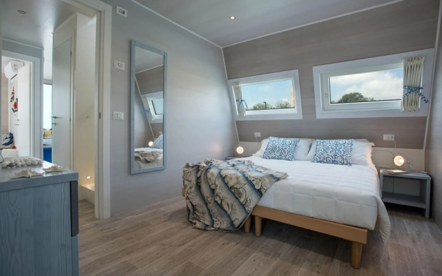 Marina Houseboat 3 pax