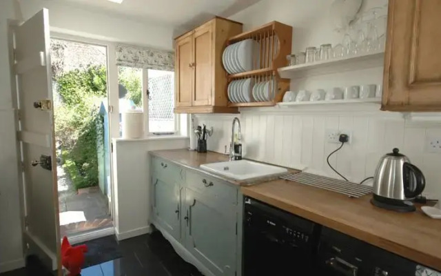Chandelier Cottage