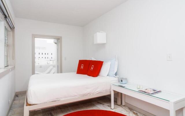 Townhouse Hotel by LuxUrban, Trademark Collection by Wyndham