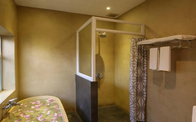 Chheng Residence