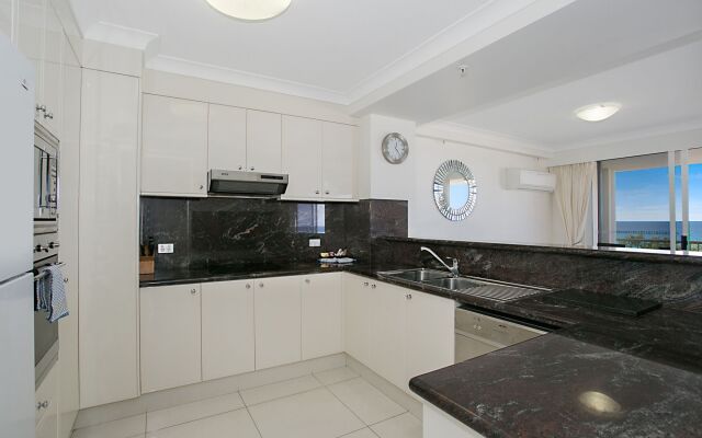 Moroccan Resort - HR Surfers Paradise
