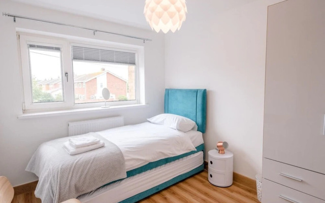 4 Sea View Walk, Pakefield