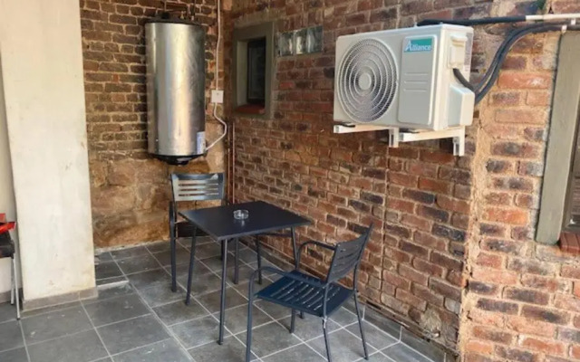 163 on Bez, Apartment 9