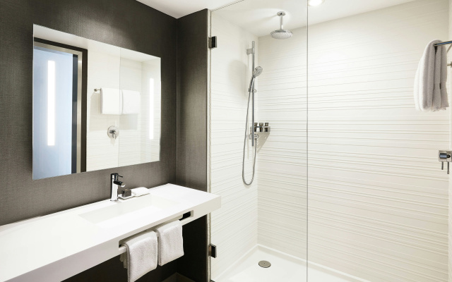 AC Hotel by Marriott Tampa Airport