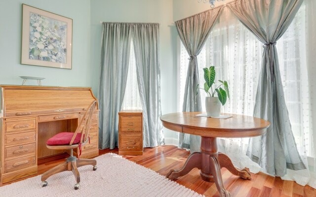 Enchanting Fairhope Cottage: 2 Mi to Town & Pier!