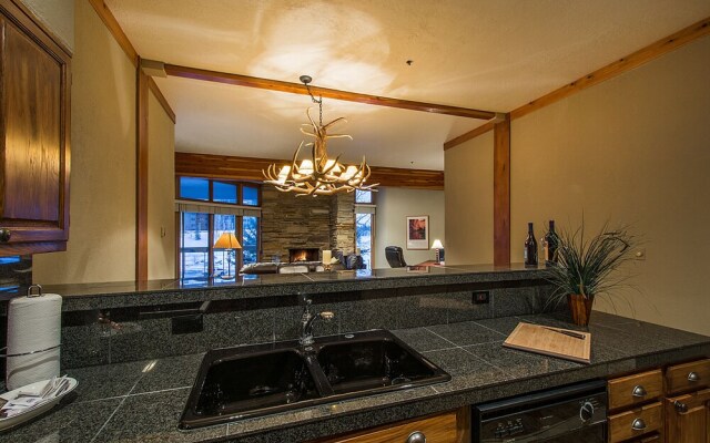 Powder Run 2 Bedroom Condo by All Seasons Resort Lodging