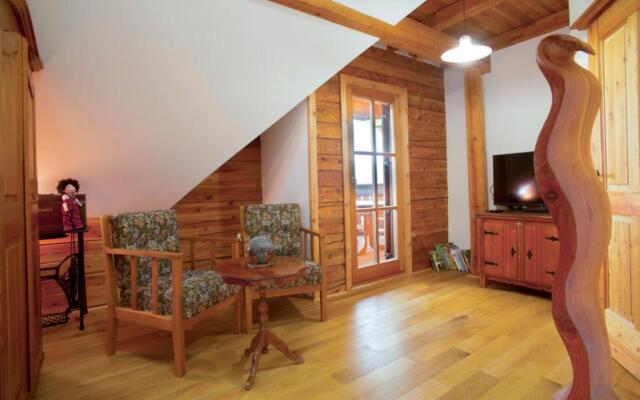 Chalet Podgorje With Pool