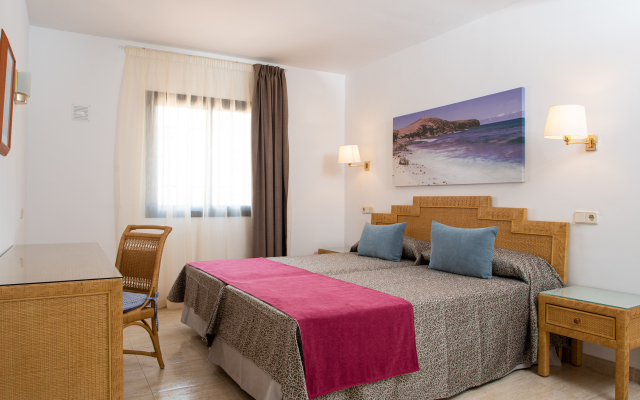 HL Club Playa Blanca Hotel
