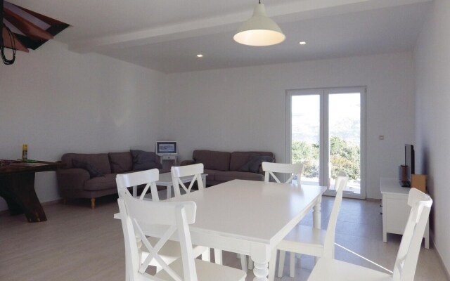 Beautiful Home in Zrnovo With Wifi and 3 Bedrooms