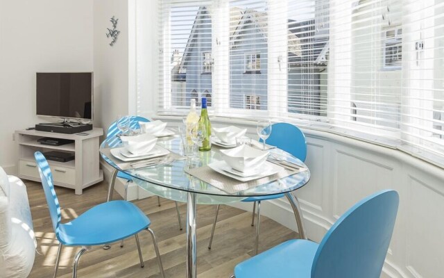 The Apartment, Newcomen Road