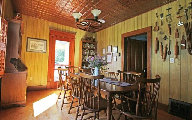 Fairmount Bed & Breakfast