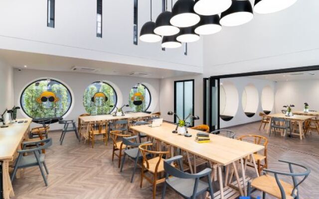 Blu Monkey Hub and Hotel Krabi Town