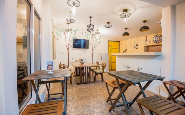 T Smy House - Hostel