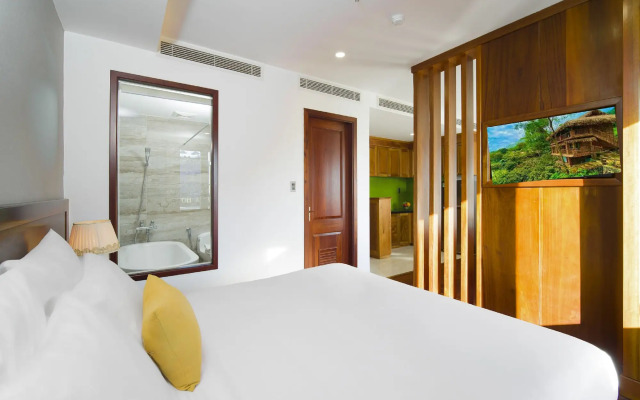 Sunny Ocean Hotel & Spa