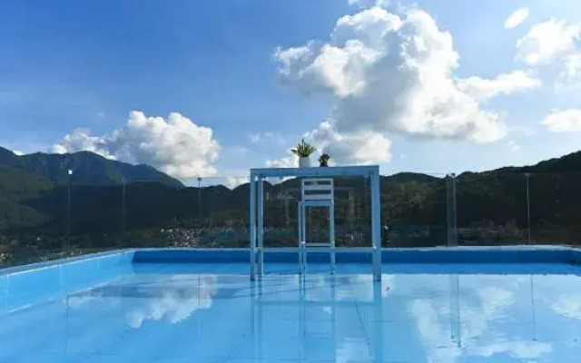 Yuanyang Liuyunge Chinese Inn (Duoyishu Scenic Area)