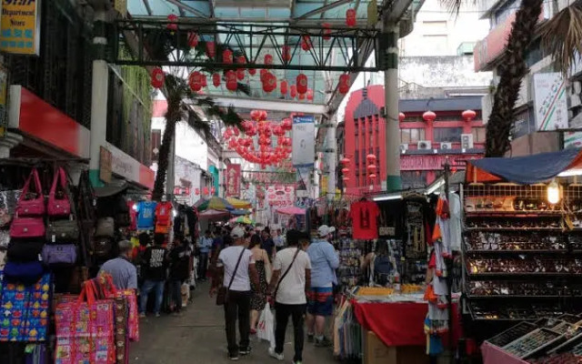 OYO 111 Hotel China Town Inn