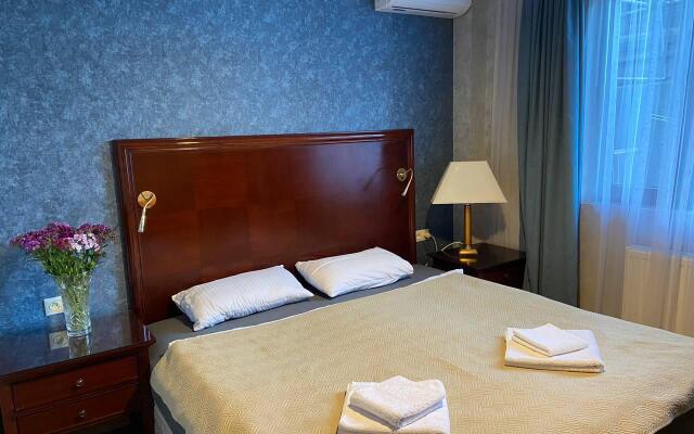 Tbilisi Tales (Тбилиси Тэйлс)