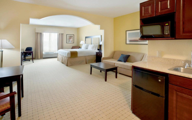 Holiday Inn Express & Suites Georgetown by IHG