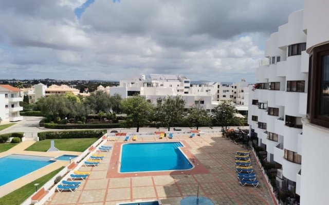 Cozy 1-bed Apartment Near Oura Beach