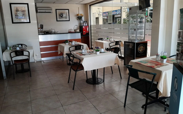 Nativo Hotel y Cafeteria