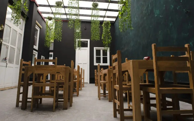 Casa Eguren Art Hostel - Adults Only