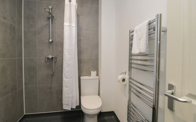 Harcombe House Rooms - First Floor Single