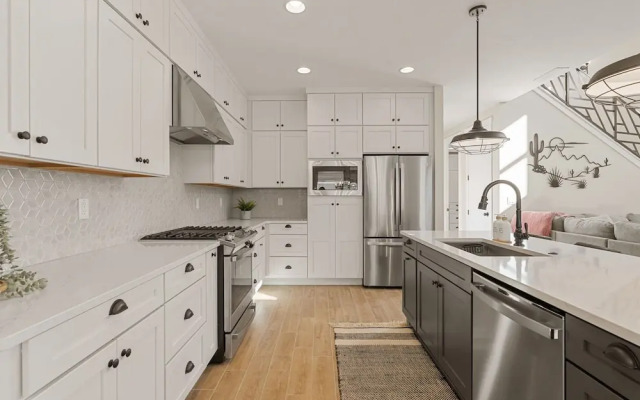 Southwest Getaway 6 Bedroom Home