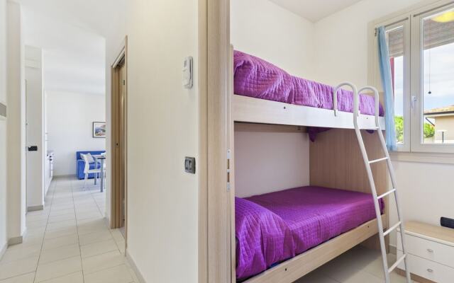 Spacious Apartment in Rosolina Mare near Beach