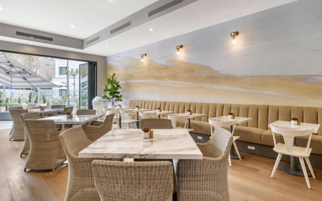 Cambria Hotel Calabasas - Malibu