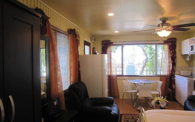 Captain Cook Apartments