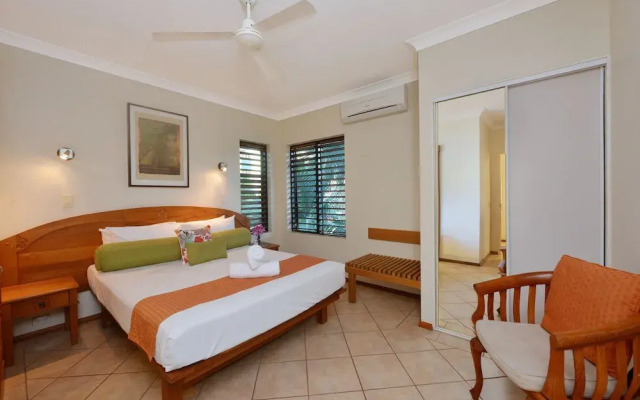 Seascape Holidays - 48 Hibiscus