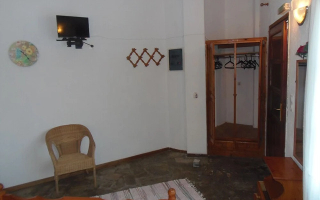Studios Milos Skopelos-Where the Sea Meets the Sky