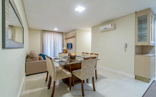 Localização Central - Apartamento a 200m da Praia